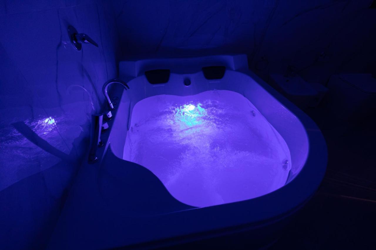 My Brilliant Home With Jacuzzi 2 Steps From St Toledo Naples Exterior photo